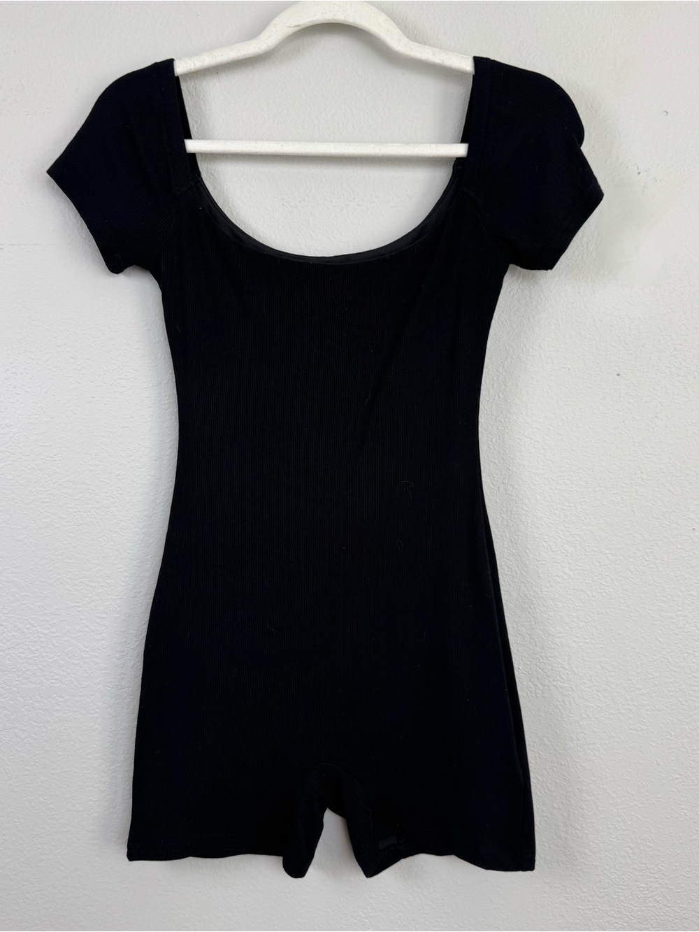 White Fox Women’s S Black Fitted Ribbed Lined Romper Short Sleeve Wide Neck Sexy